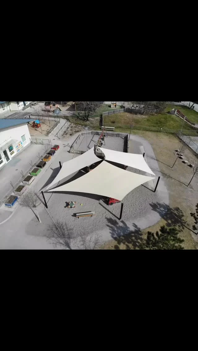 Stora solskydd till förskola/skola? Det är vi på Designsegel experter på. Grundaren Martin Bengtsson har i över 15 år arbetat med högspända solsegel i Australien. Nu efter 10års arbete med att skapa stora svalkande uv-skyddade ytor till Sveriges skolor/förskolor ser vi att behovet ökar. ”Ett viktigt och givande arbete” berättar Martin Bengtsson. Se gärna bilderna från olika platser runt om i Sverige. #designsegel #solsegel #segeltak #skola #förskola #utemiljöförskola #sisab #uppsalaskolfastigheter #göteborgsförskoleförvaltning #solskydd